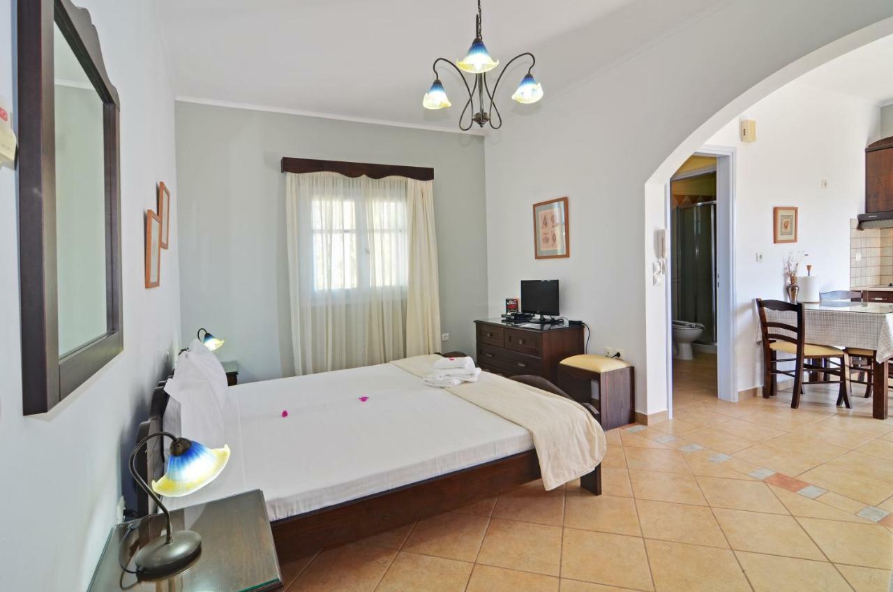 Nikos Sea View Apartments Адамас Екстер'єр фото