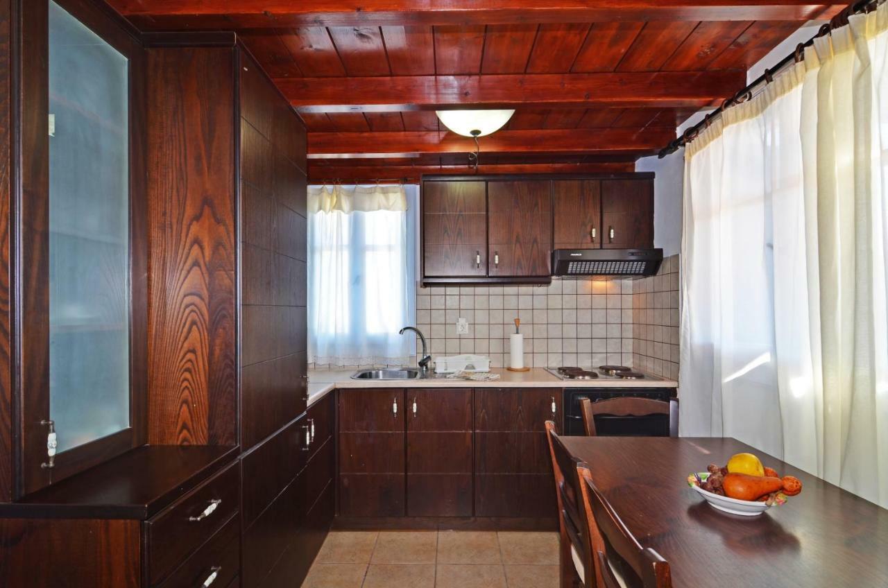 Nikos Sea View Apartments Адамас Екстер'єр фото